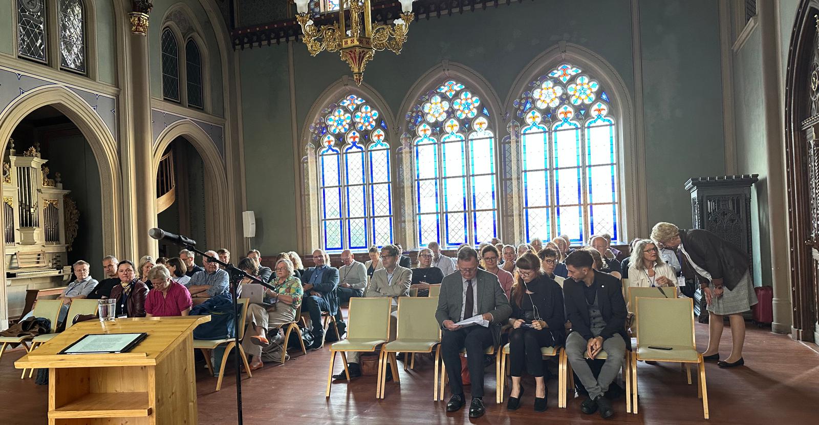 Jahrestagung Ev Schulbund Nord 2025 im Dom zu Brandenburg - Innenaufnahme